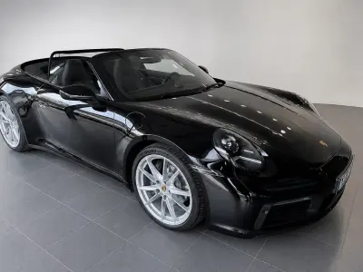 Gebraucht Porsche 911 Carrera Cabriolet 385 PS (283 kW) 2024 Schwarz Cabrio