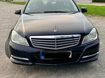 Gebraucht Mercedes C180 156 PS (114 kW) 2011 Schwarz Kombi