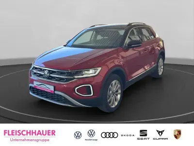 Usata VW T-Roc 150 CV (110 kW) 2024 Rosso SUV