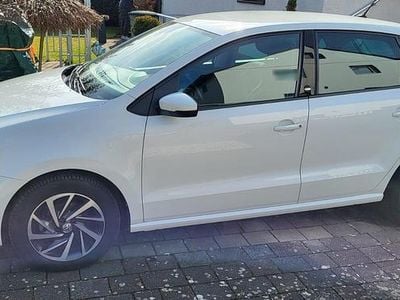 Gebraucht VW Polo Sound 75 PS (55 kW) 2017 Weiß Kleinwagen