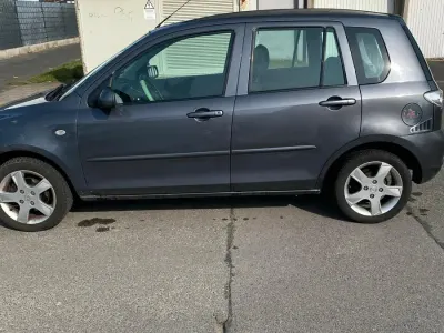 Usata Mazda 2 80 CV (58 kW) 2004 Grigio Utilitaria