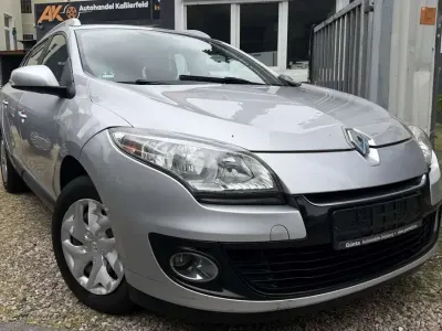 Gebraucht Renault Mégane GrandTour Dynamique 110 PS (80 kW) 2012 Grau Kombi