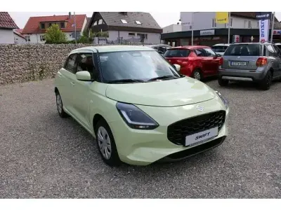 Neu Suzuki Swift Club 83 PS (61 kW) 2025 Gelb Kleinwagen
