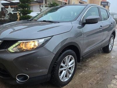 Gebraucht Nissan Qashqai 131 PS (96 kW) 2015 Grau SUV