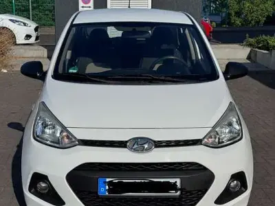 Gebraucht Hyundai i10 Trend 69 PS (50 kW) 2015 Kleinwagen