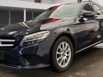 Gebraucht Mercedes C220 194 PS (142 kW) 2019 Blau Kombi