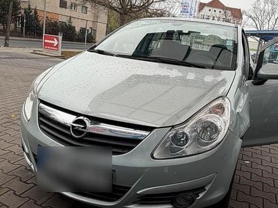 Gebraucht Opel Corsa 80 PS (58 kW) 2010 Kleinwagen
