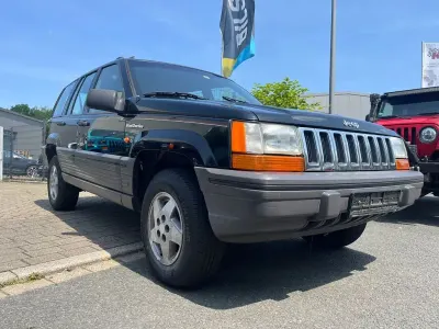Gebraucht Jeep Grand Cherokee Laredo 179 PS (131 kW) 1996 Schwarz SUV