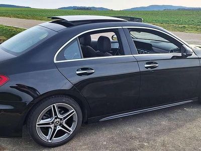 Second-hand Mercedes A200 AMG line 163 CP (119 kW) 2024 Negru Berlinǎ