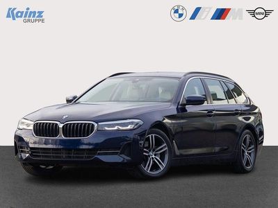 Gebraucht BMW 520 Sport Line 190 PS (139 kW) 2023 Blau Limousine