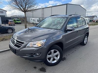 Gebraucht VW Tiguan Track & Field 140 PS (102 kW) 2010 Grau SUV