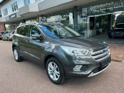 Gebraucht Ford Kuga Titanium 150 PS (110 kW) 2017 Magneticgrau (metallic) SUV