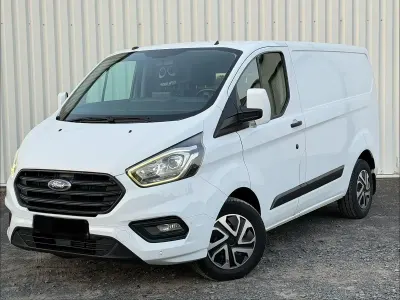 Gebraucht Ford 300 105 PS (77 kW) 2018 Weiß Van / Kleinbus