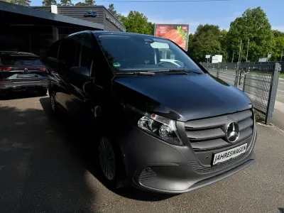 Gebraucht Mercedes Vito 163 PS (119 kW) 2025 Schwarz Van