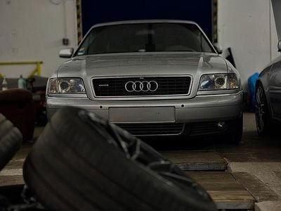 Second-hand Audi A8 180 CP (132 kW) 2002 Argintiu Berlinǎ