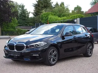 Gebraucht BMW 118 Sport Line 140 PS (102 kW) 2021 Schwarz Kleinwagen