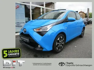 Gebraucht Toyota Aygo Connect Style 72 PS (52 kW) 2018 Splash cyan Kleinwagen