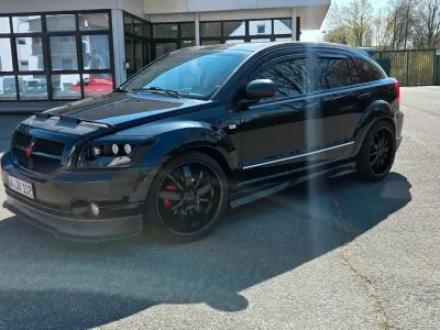 Gebraucht Dodge Caliber SXT 156 PS (114 kW) 2010 Schwarz Kleinwagen