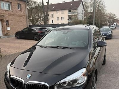 Gebraucht BMW 218 Active Tourer Sport Line 150 PS (110 kW) 2015 Schwarz Van / Kleinbus