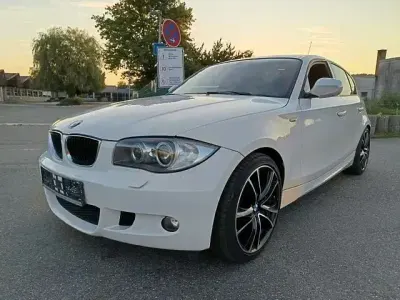 Gebraucht BMW 116 M Sport 122 PS (89 kW) 2011 Weiß Kleinwagen