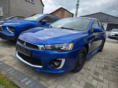 Gebraucht Mitsubishi Lancer Sportback Plus 117 PS (86 kW) 2017 Blau Limousine