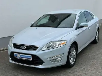 Gebraucht Ford Mondeo Titanium 203 PS (149 kW) 2013 Electricweiß metallic Limousine