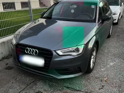 Gebraucht Audi A3 Sport 140 PS (102 kW) 2013 Grau Limousine