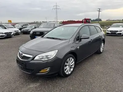 Gebraucht Opel Astra 160 PS (117 kW) 2012 Grau Kombi