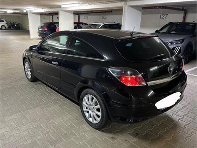 Opel Astra GTC
