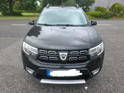 Gebraucht Dacia Sandero Celebration 90 PS (66 kW) 2019 Schwarz Limousine