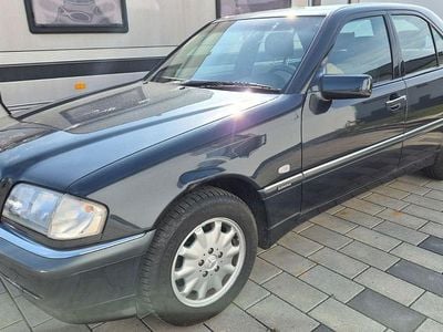 Gebraucht Mercedes C180 Elegance 122 PS (89 kW) 1998 Schwarz Limousine