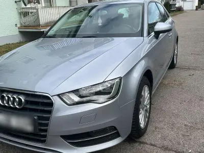 Gebraucht Audi A3 Ambition 110 PS (80 kW) 2015 Grau Limousine