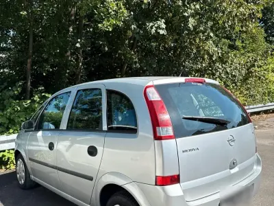 Gebraucht Opel Meriva 101 PS (74 kW) 2003 Silber Van / Kleinbus