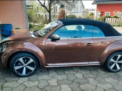 Gebraucht VW Beetle Allstar 105 PS (77 kW) 2016 Braun Kleinwagen
