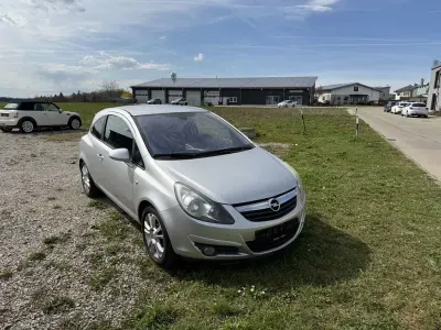 Gebraucht Opel Corsa Sport 90 PS (66 kW) 2009 Silber Kleinwagen