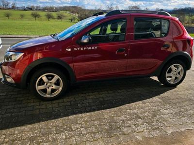 Gebraucht Dacia Sandero Stepway 95 PS (69 kW) 2019 Rot Kleinwagen