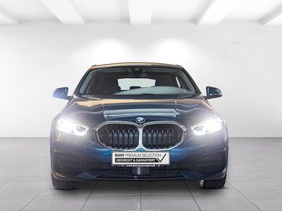 Blau Gebraucht 2022 BMW 118 Sport Line Kleinwagen | 21.900 € (Fairer Preis)