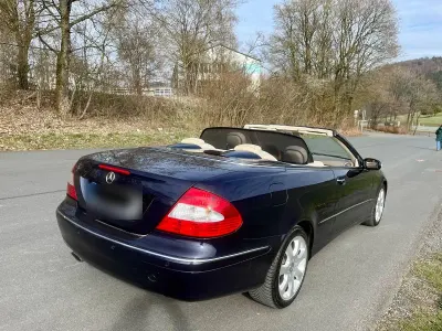 Gebraucht Mercedes CLK500 306 PS (225 kW) 2006 Blau Cabrio