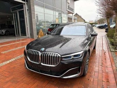 Gebraucht BMW 750 Executive 530 PS (389 kW) 2022 Black sapphire metallic (metallic) Limousine