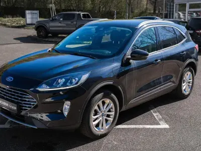 Gebraucht Ford Kuga Titanium 225 PS (165 kW) 2022 Schwarz SUV