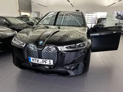 Gebraucht BMW iX Performance 455 kW (619 PS) 2023 Schwarz SUV