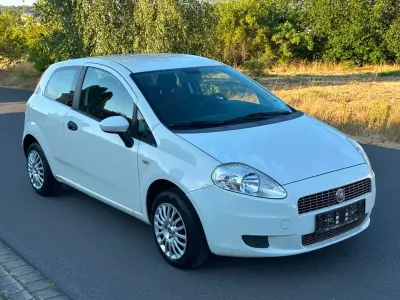 Gebraucht Fiat Grande Punto 65 PS (47 kW) 2009 Weiß Kleinwagen