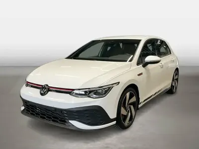 Używany VW Golf VIII GTI Clubsport 300 KM (220 kW) 2024 Biały Sedan/Limuzyna