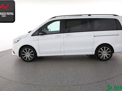 Usata Mercedes V300 AMG 237 CV (174 kW) 2022 Bianco Monovolume