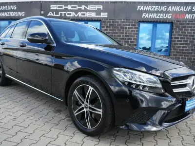 Gebraucht Mercedes C220 194 PS (142 kW) 2021 Schwarz Kombi
