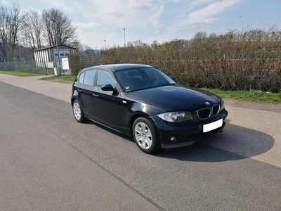 Gebraucht BMW 118 122 PS (89 kW) 2006 Schwarz Kleinwagen