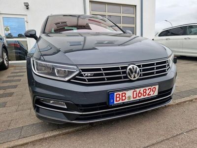 Second-hand VW Passat R-line 190 CP (139 kW) 2019 Gri Break