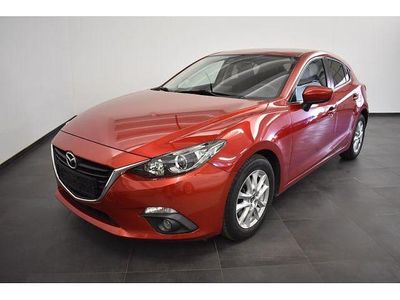 Gebraucht Mazda 3 Center-Line 120 PS (88 kW) 2015 Rot Limousine