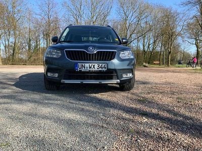 Gebraucht Skoda Yeti Ambition 105 PS (77 kW) 2014 Grau SUV