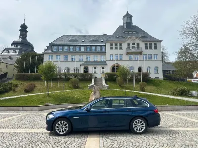 Gebraucht BMW 535 Sport Line 313 PS (230 kW) 2012 Blau Kombi